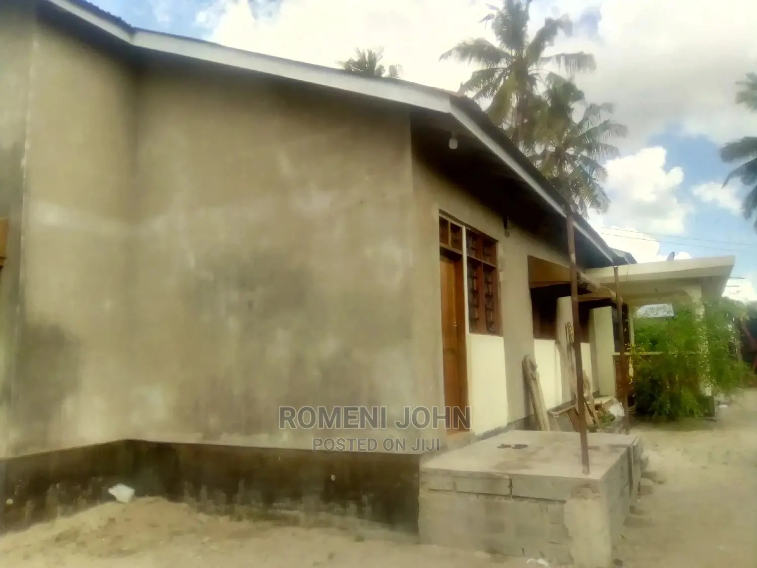 Furnished 6bdrm Townhouse/Terrace in Tanzania 1 for Sale