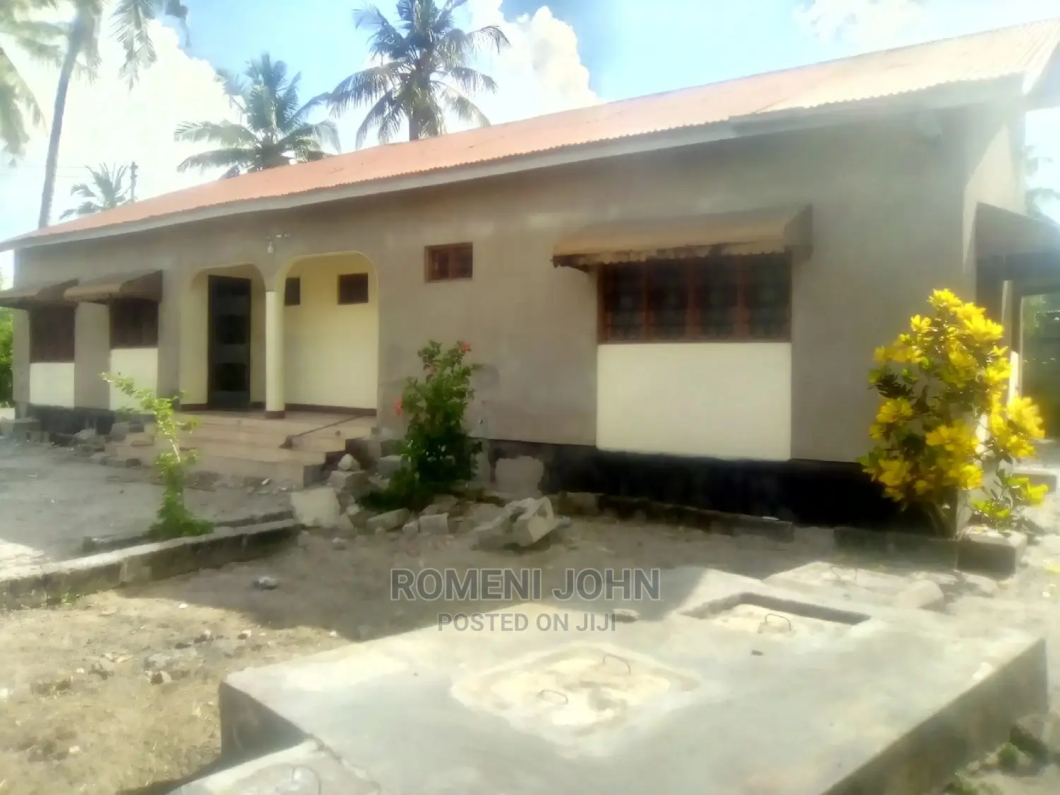Furnished 6bdrm Townhouse/Terrace in Tanzania 1 for Sale