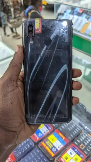 New Samsung Galaxy A30 64 GB Black