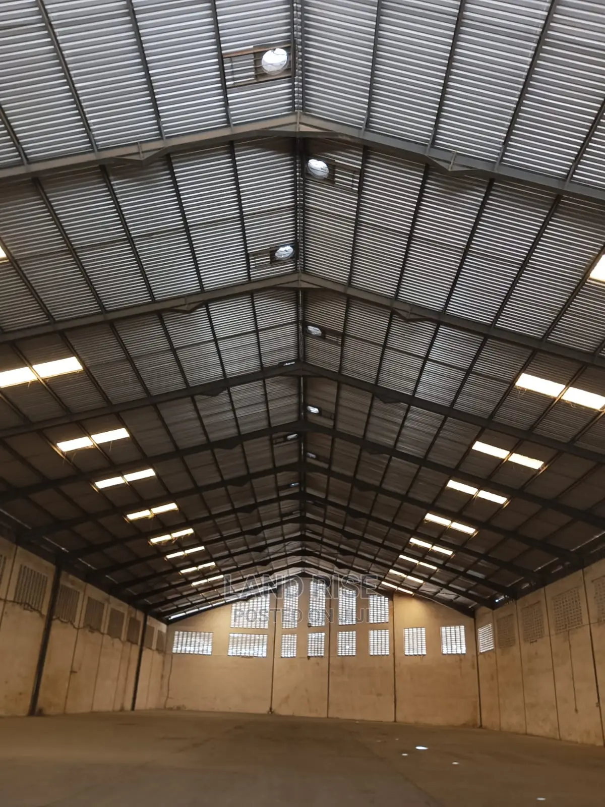 Warehouse for Rent in Vingunguti