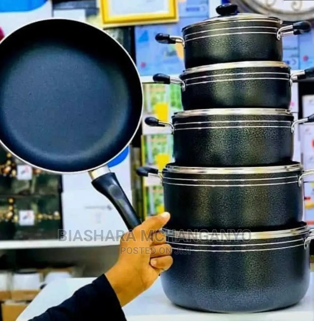 Non Stick Cookware Set