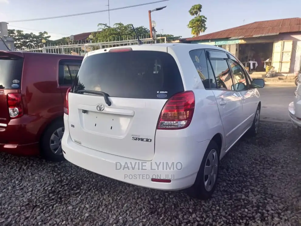 Toyota Corolla Spacio 1.5 v 2003 White
