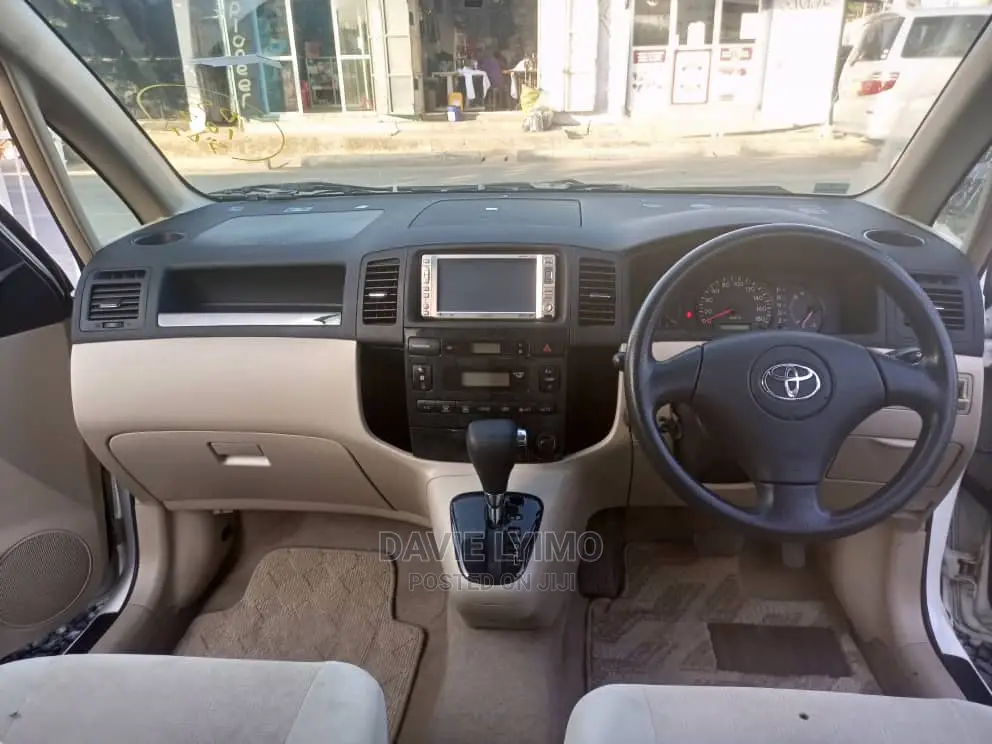 Toyota Corolla Spacio 1.5 v 2003 White