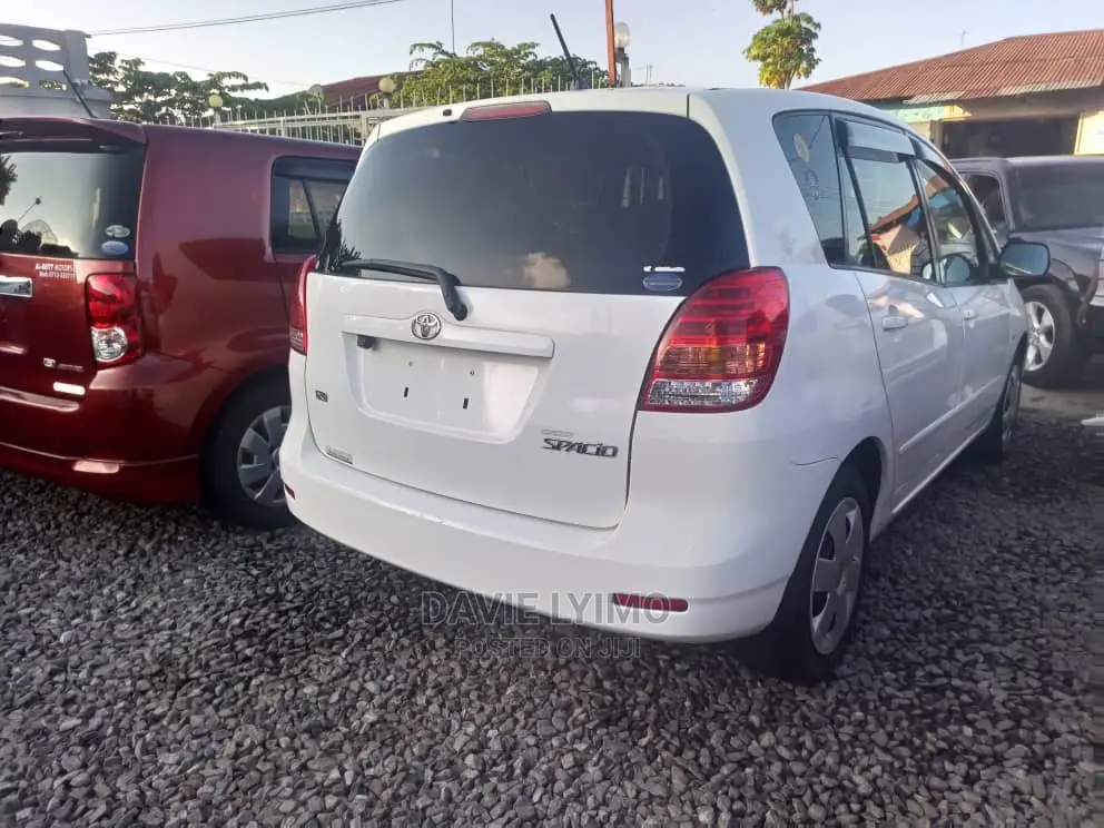 Toyota Corolla Spacio 1.5 v 2003 White