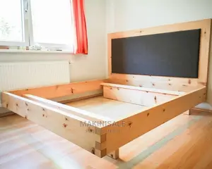 Kitanda Kizuri Sana Cha Mbao Na Sofa