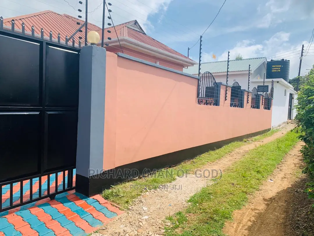 3bdrm Bungalow in Arusha for Sale