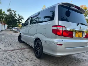 Toyota Alphard 2004 Silver