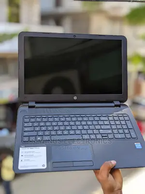 Laptop HP 14-Dq1088wm 4GB Intel Pentium HDD 500GB