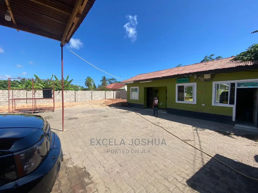 Eneo Linauzwa Tegeta Karibu Na Kibo Complex
