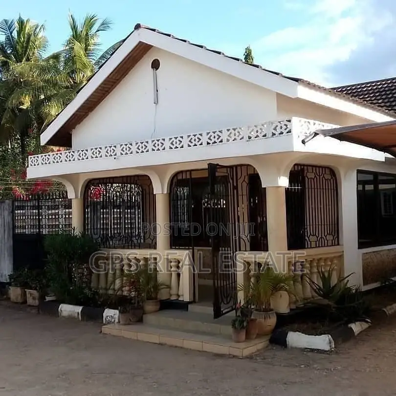 4bdrm House in Mbezi Beach, Kinondoni for Sale