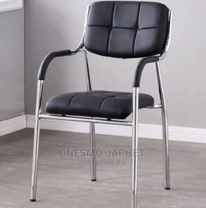 Vistas Chair.