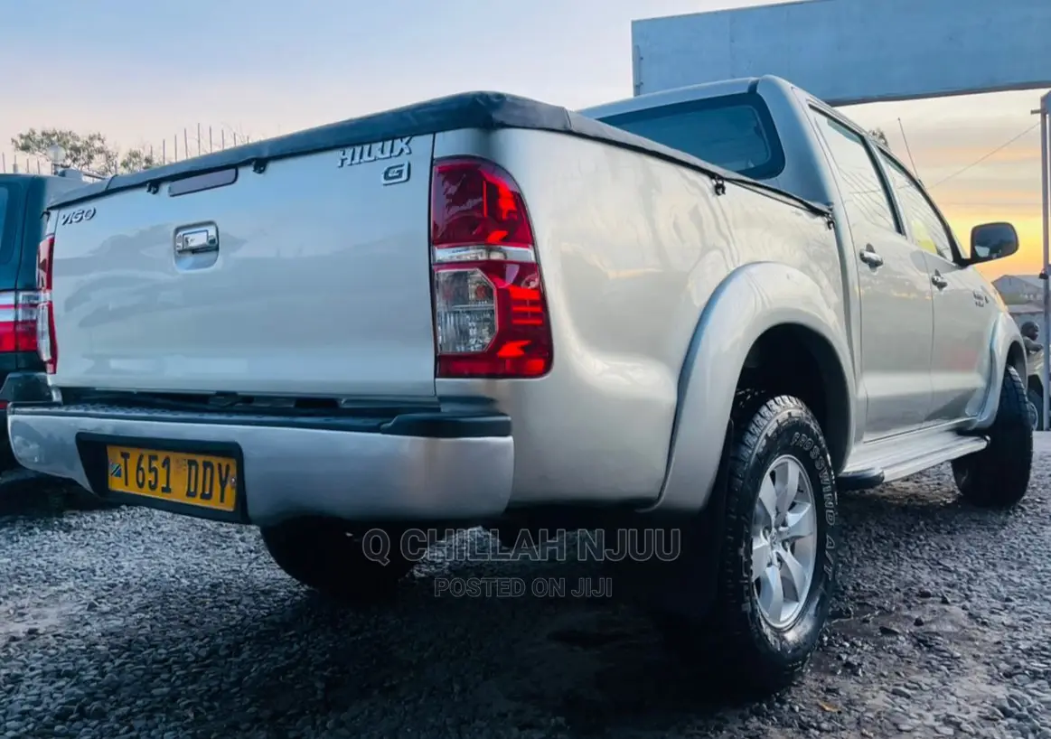 Toyota Hilux 2006 Silver
