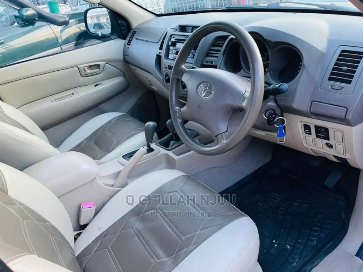 Toyota Hilux 2006 Silver