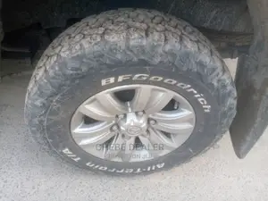 Toyota Hilux SR 4x4 2015 Black