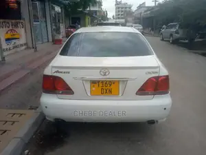 Toyota Crown 2005 White
