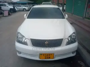 Toyota Crown 2005 White