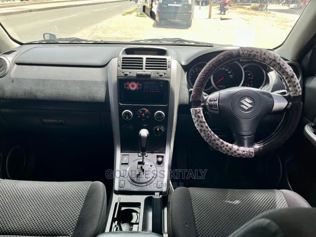 Suzuki Escudo 2005 Gray