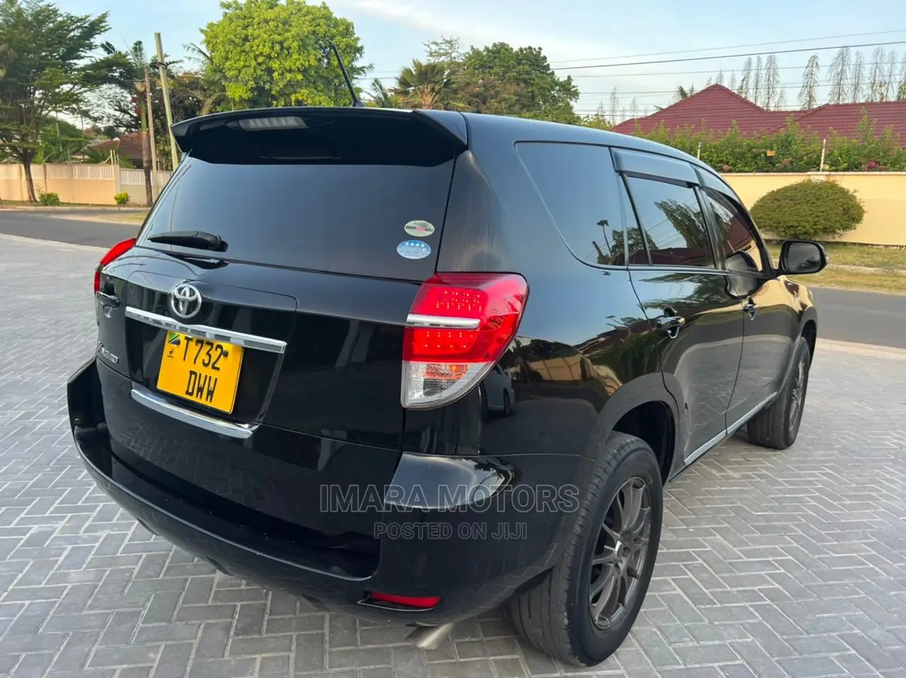 Toyota Vanguard 2010