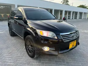 Toyota Vanguard 2010