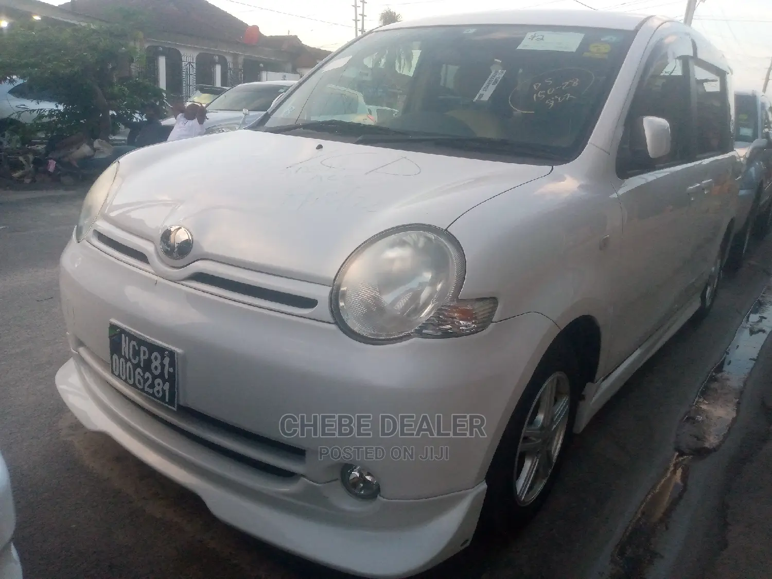 Toyota Sienta 1.5 AWD 2004 White