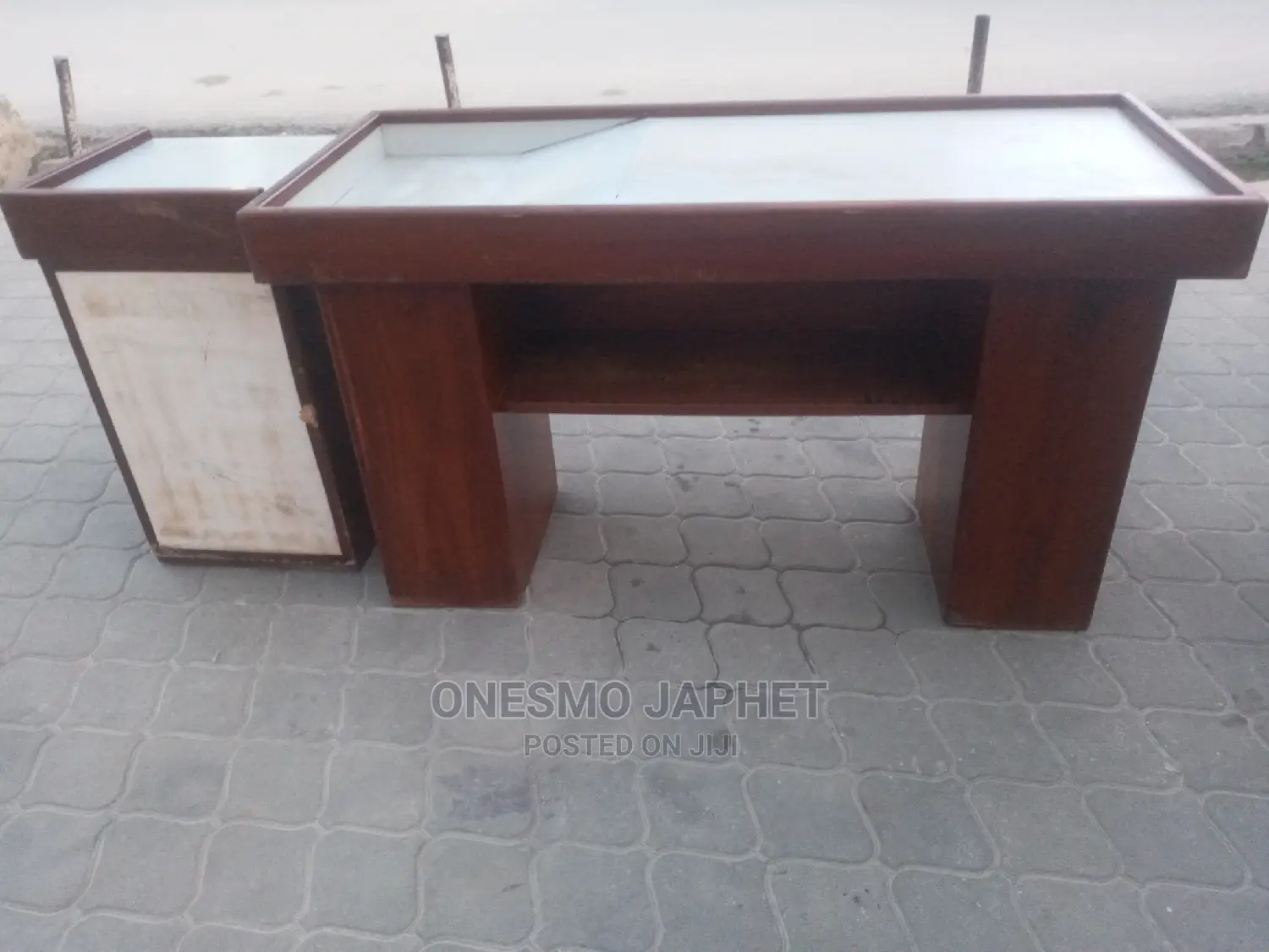 Supermarket Table.