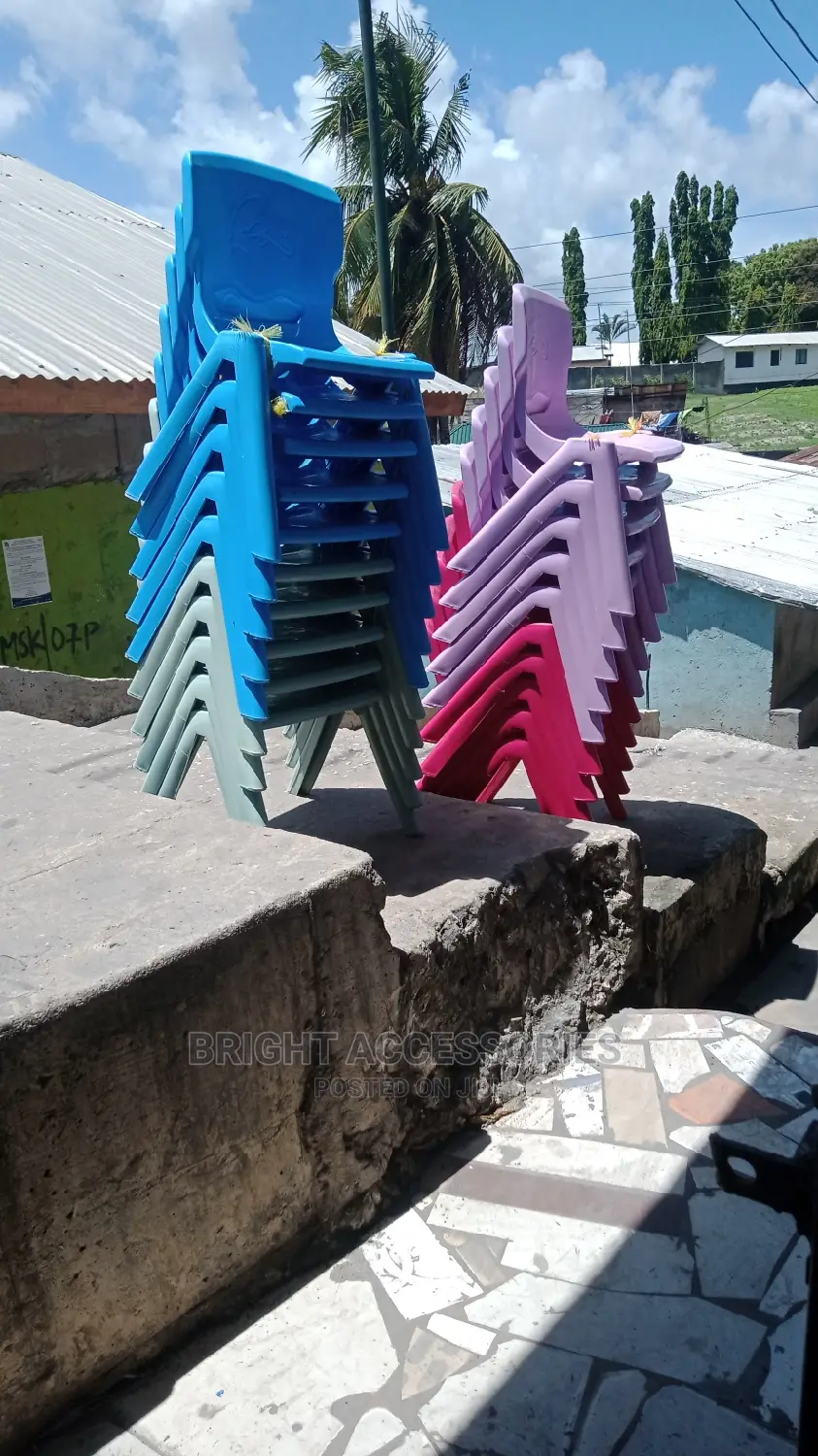 Nursery Kids Chairs/Viti Vya Watoto Shule Ya Awali
