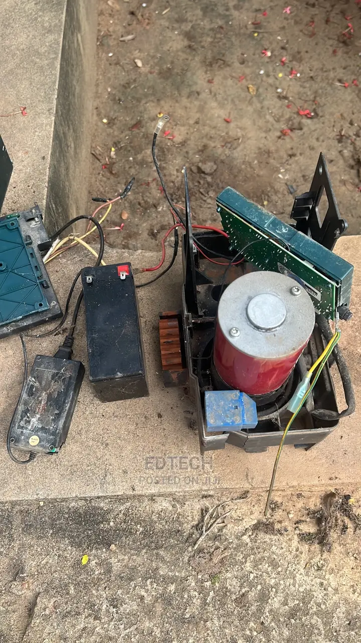 Fundi Motor Gate