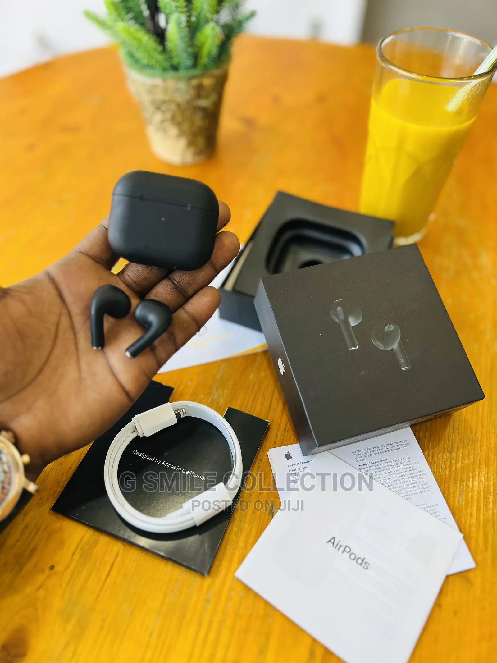 Black Airpods 3