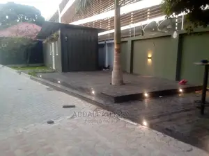 Floor (Decking)