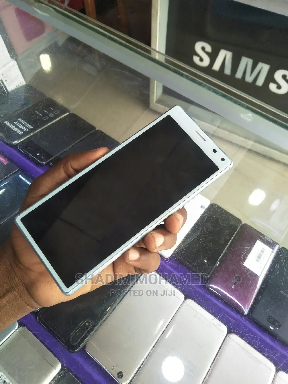 New Sony Xperia 8 SOV42 64 GB White
