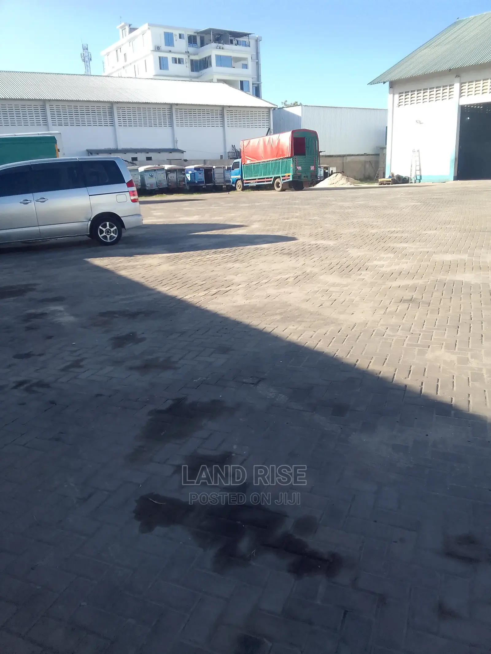 Warehouse in Mikocheni 738 Sqm