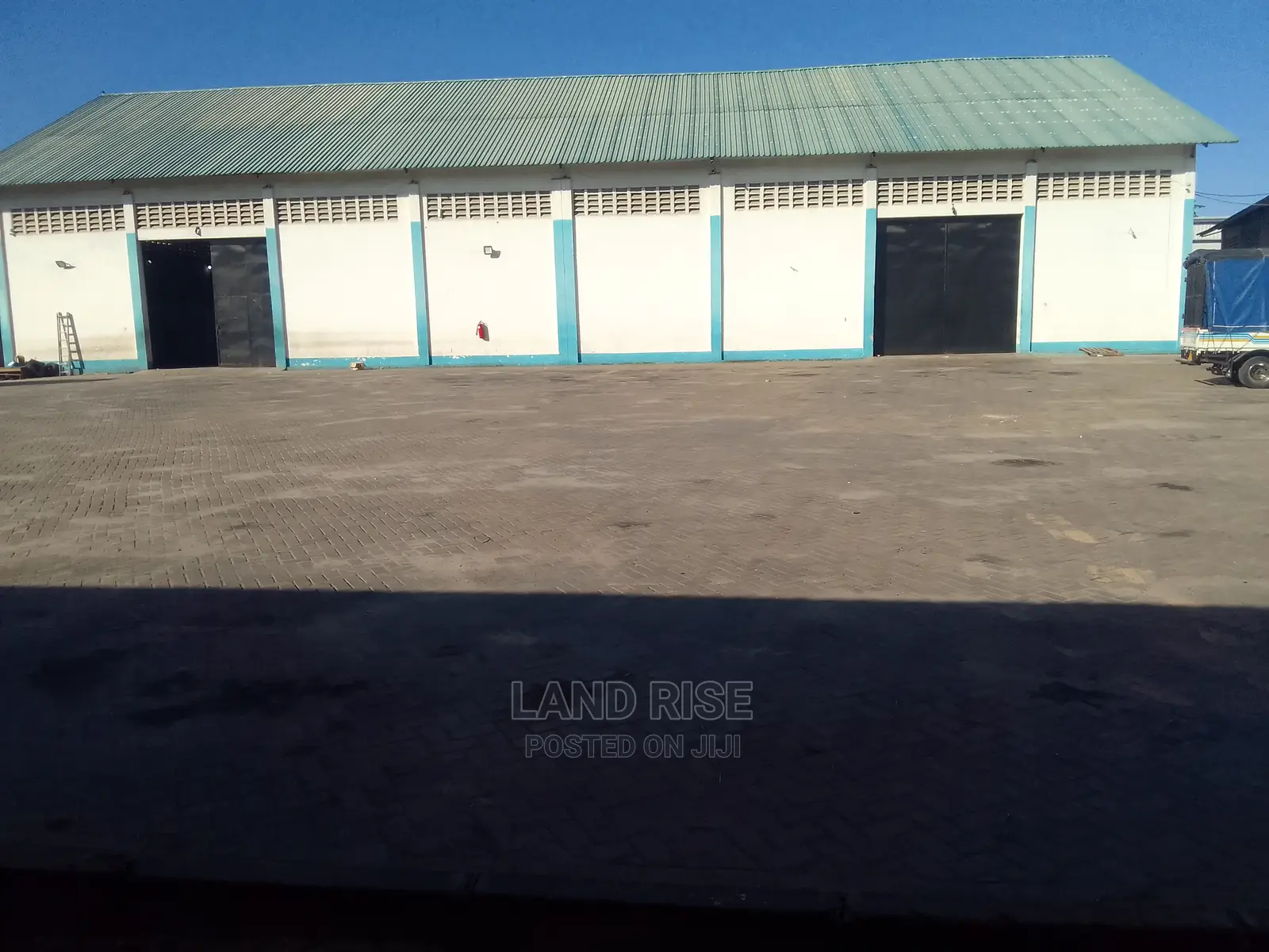Warehouse in Mikocheni 738 Sqm