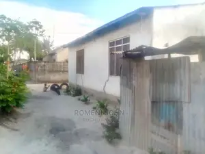 5bdrm House in Tanzania Daressalaam for Sale