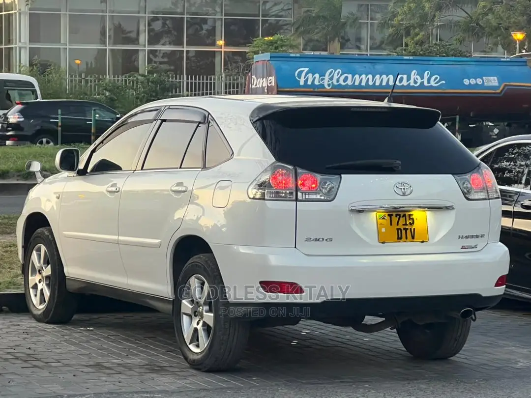 Toyota Harrier 2006 White