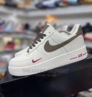 Nike Air Force 1