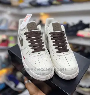 Nike Air Force 1
