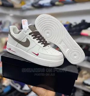 Nike Air Force 1