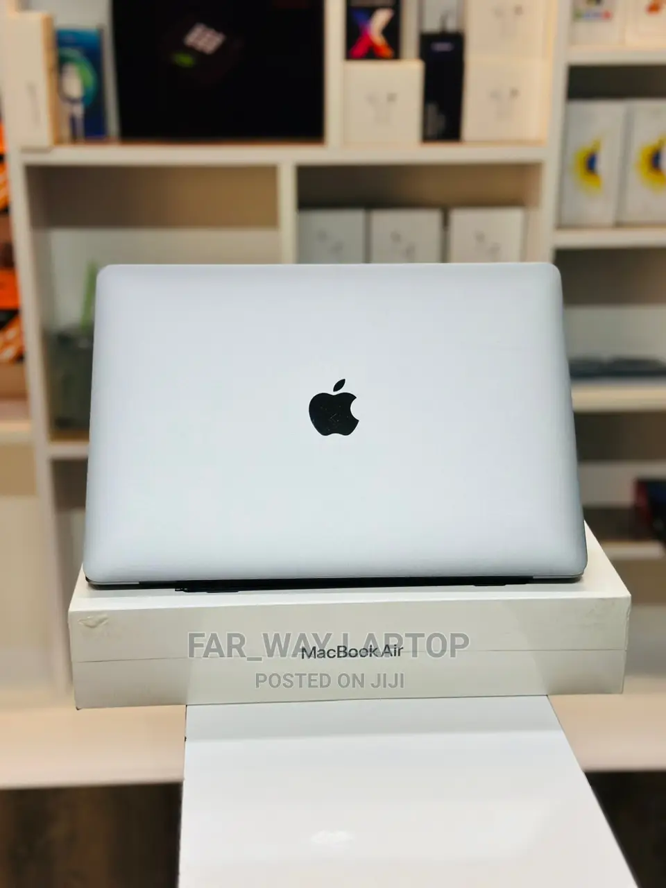 New Laptop Apple MacBook Air 2022 M2 8GB Apple M2 SSD 512GB