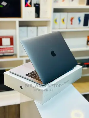 New Laptop Apple MacBook Air 2022 M2 8GB Apple M2 SSD 512GB