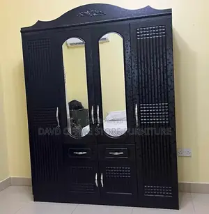 Kabat Ya Nguo Milango Minne