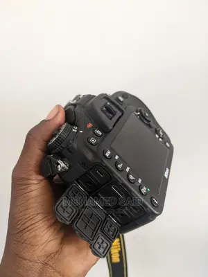 Nikon 7100