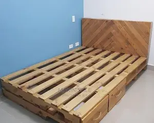 Kitanda Kizuri Sana Cha Pallet Bed Simple