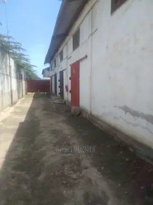 Warehouse 200 Sqm in Nyerere Rd