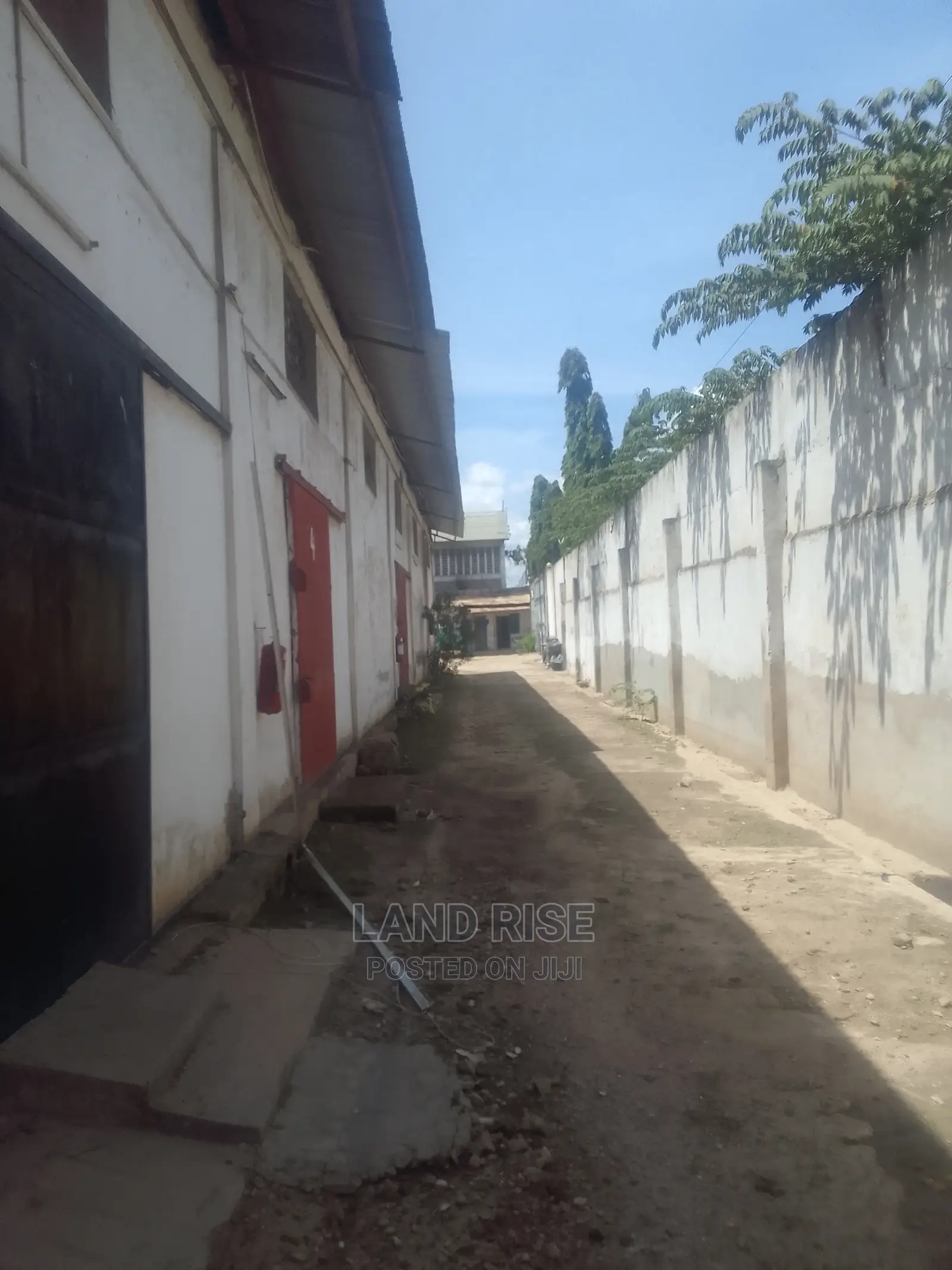 100 Sqm Warehouse for Rent