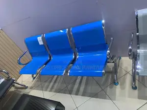Benchi La Saloon