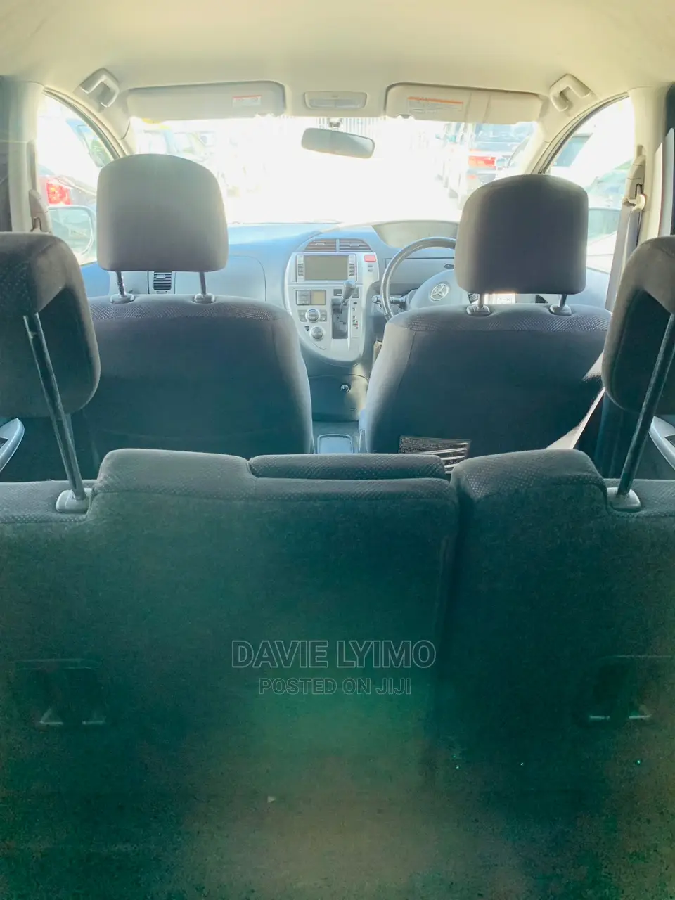 Toyota Ractis 1.5 AWD 2005 Silver