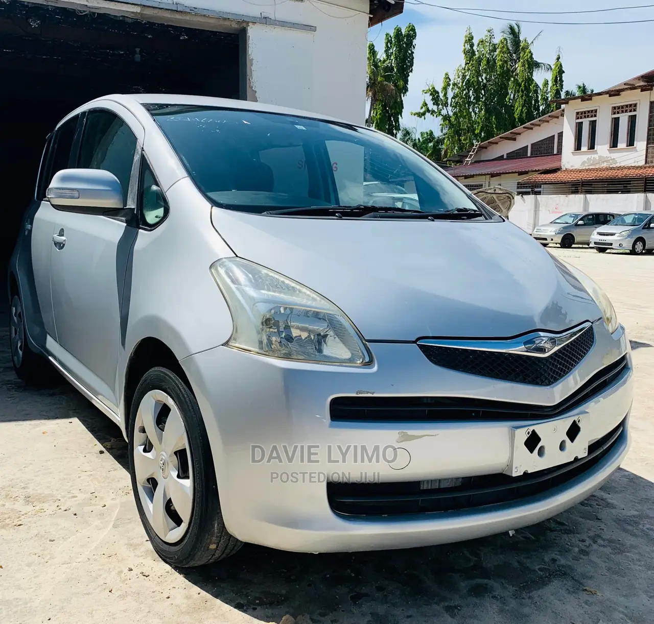 Toyota Ractis 1.5 AWD 2005 Silver