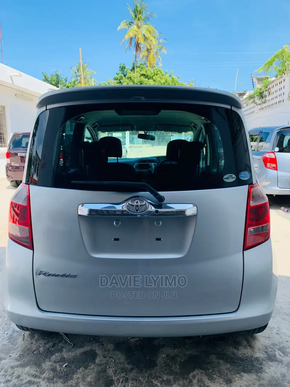 Toyota Ractis 1.5 AWD 2005 Silver