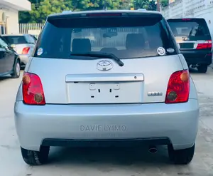 Toyota IST 2003 Silver