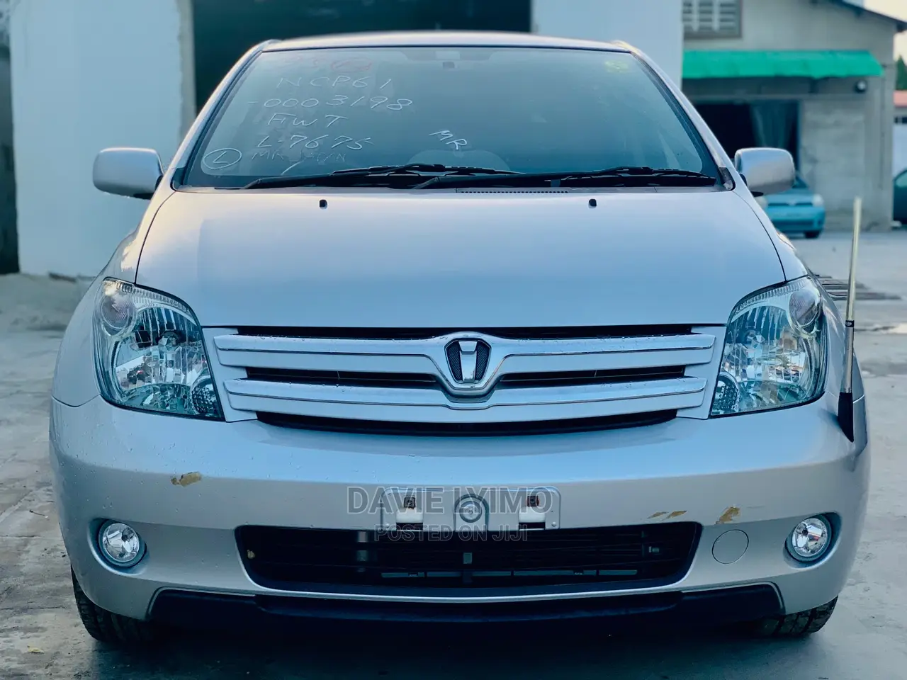 Toyota IST 2003 Silver